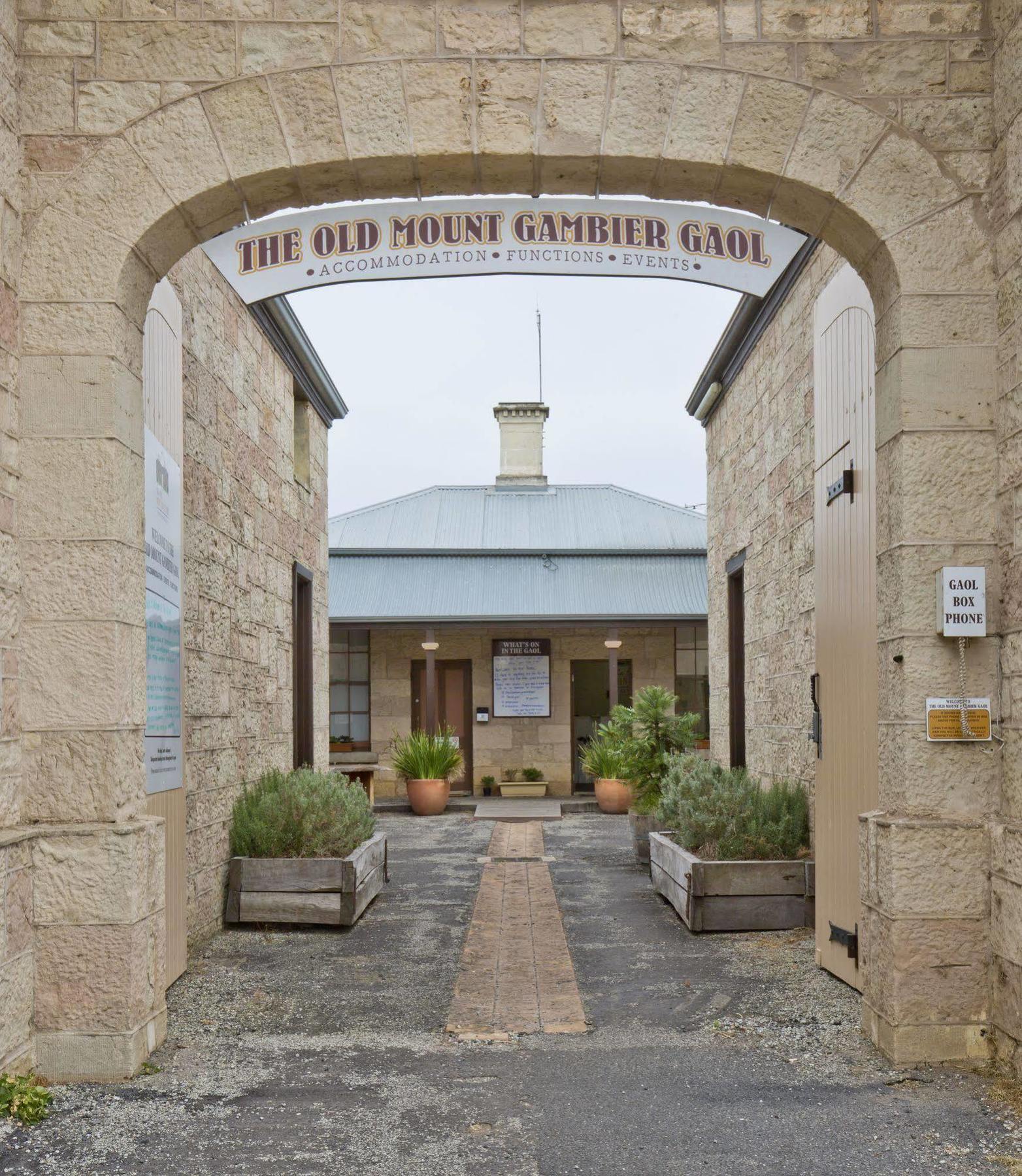 The Old Mount Gambier Gaol Hotel Екстериор снимка